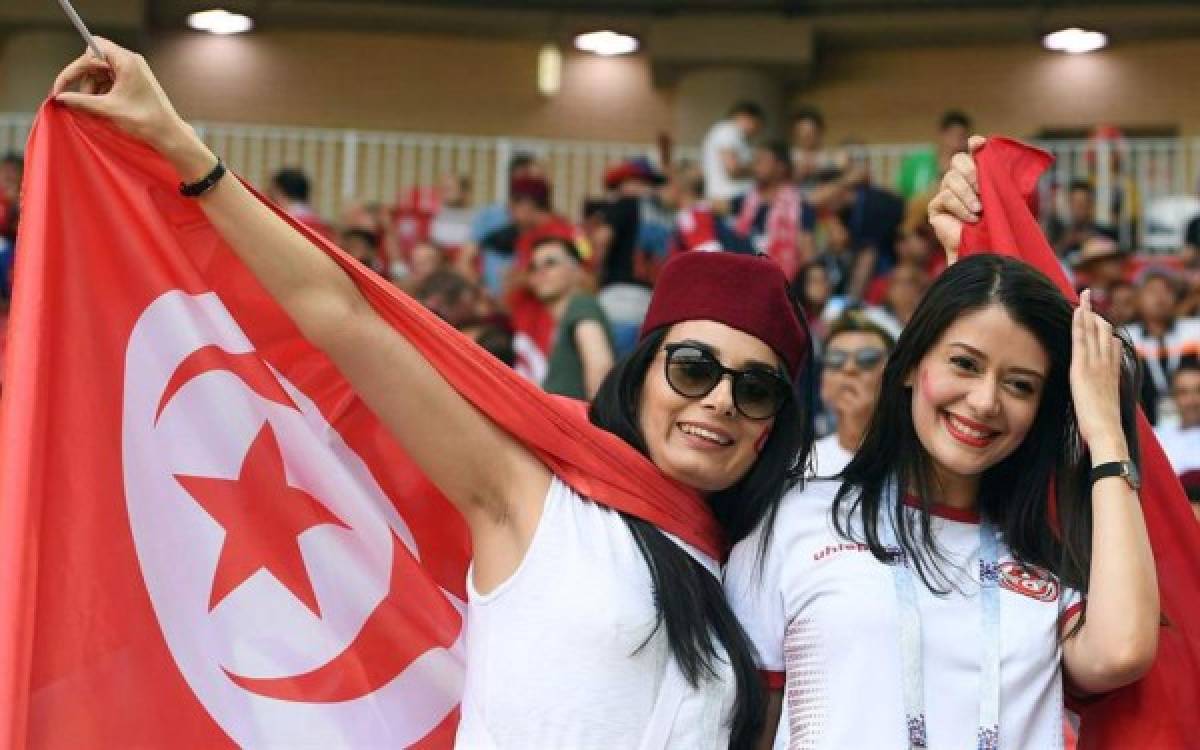 NO SE VIO EN TV: El beso, las lágrimas y las bellezas que adornaron el Bélgica-Túnez en Rusia 2018