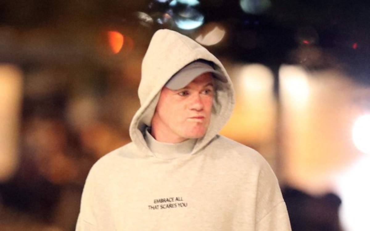 ¡Escándalo! Wayne Rooney, 'cazado' en su hotel con una misteriosa mujer tras una fiesta