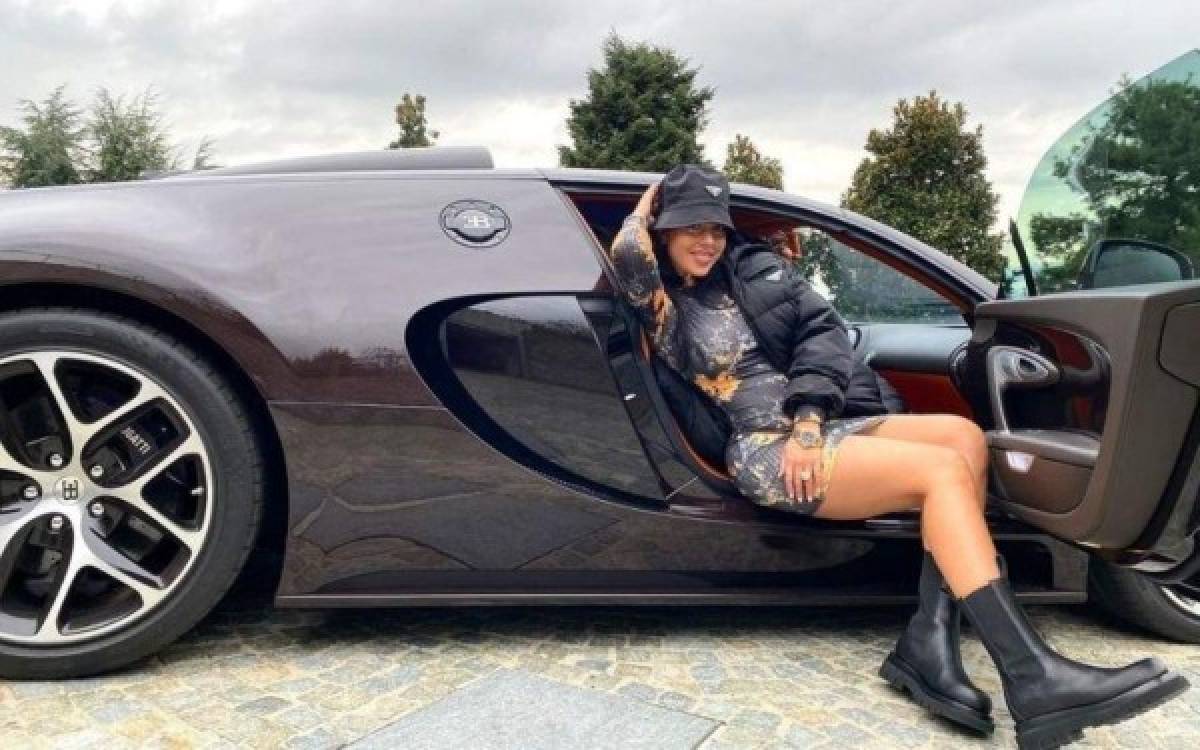 Georgina Rodríguez posó en el lujoso Bugatti de Cristiano Ronaldo y le hizo una divertida broma