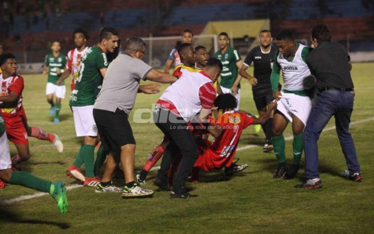 En fotos: Así fue el violento enfrentamiento entre jugadores de Vida y Marathón