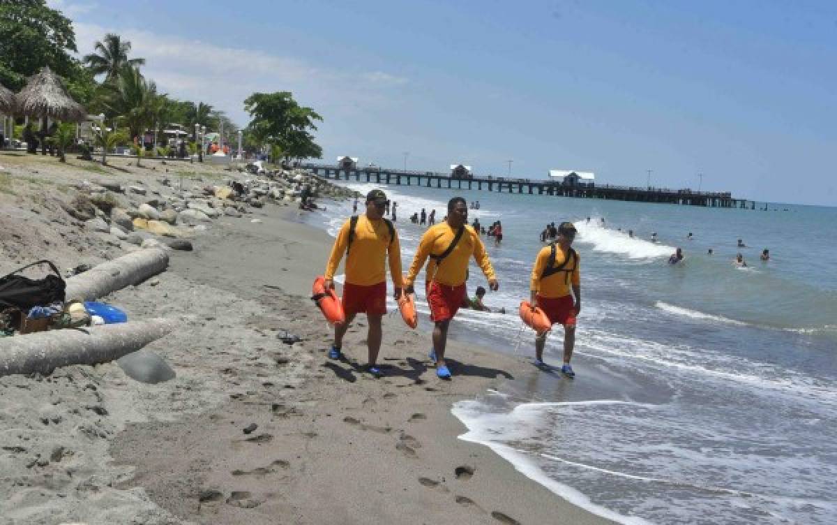 Sol, playa y arena: Comenzó el ambientazo de la Semana Santa en Honduras