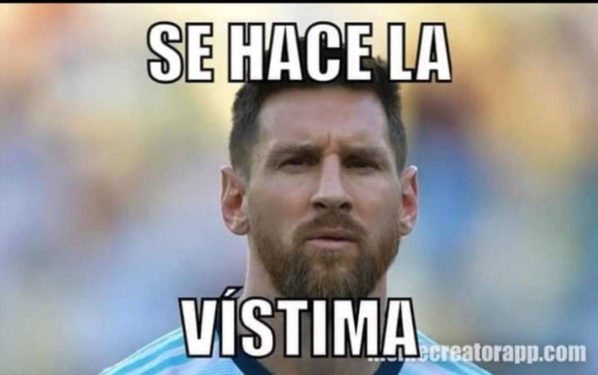 Los memes humillan a Messi tras su cruce con Cavani en el Argentina-Uruguay
