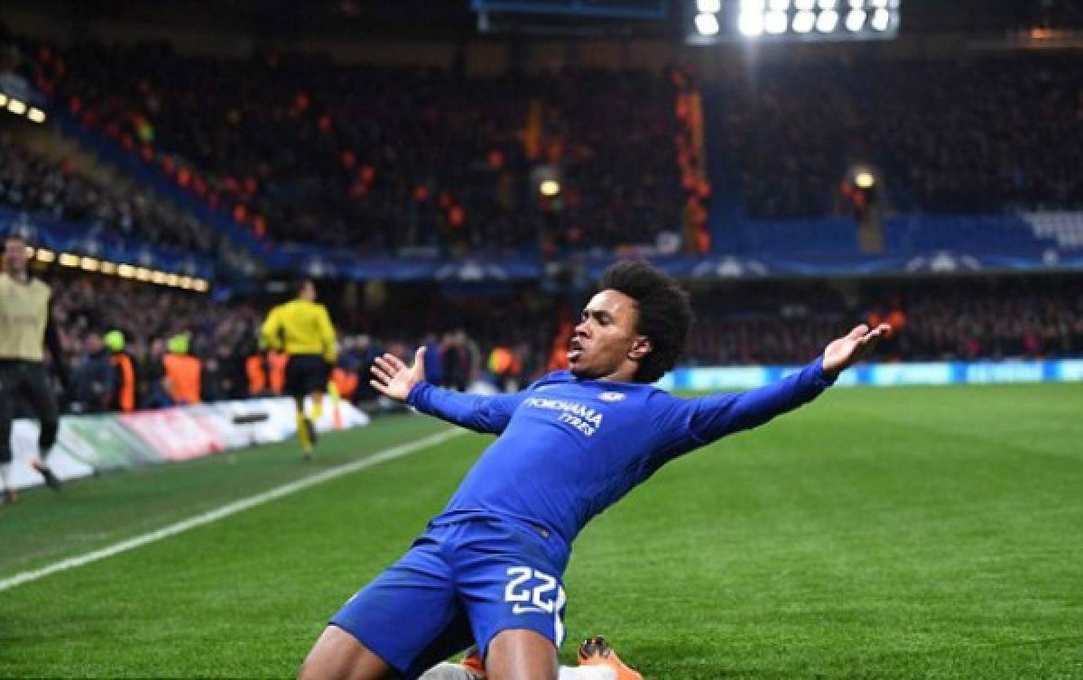 EN FOTOS: La locura de Messi en Stamford Bridge y el saludo a Conte