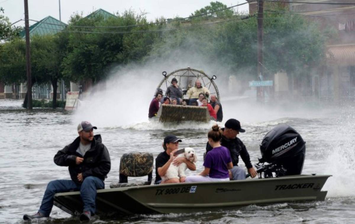 INFORME ESPECIAL: Impactantes fotografías de las inundaciones del huracán Harvey en Houston, Texas