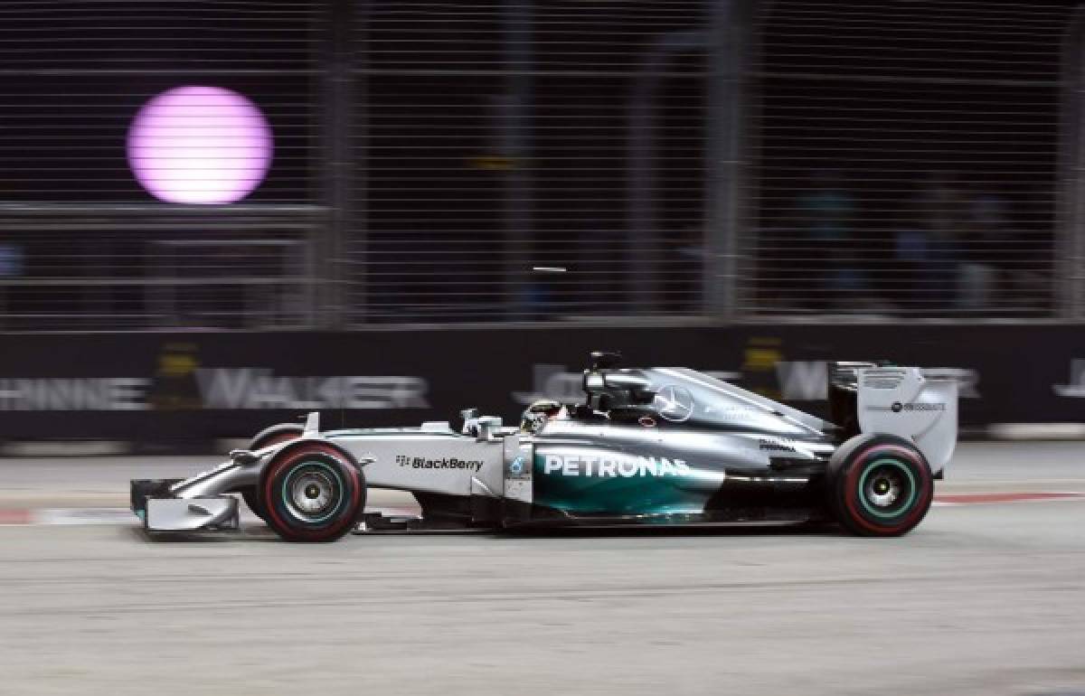 Lewis Hamilton se lleva en Gran Premio de Singapur