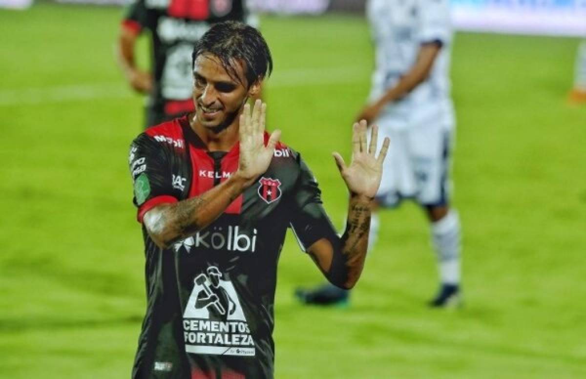 ¡Con dos del Olimpia! El 11 ideal de los cuartos de final de la Liga Concacaf liderado por los ticos