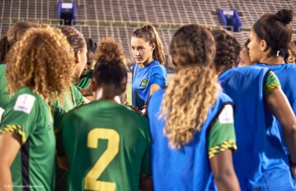 Sydney Schneider, la portera de la Selección Femenina de Jamaica