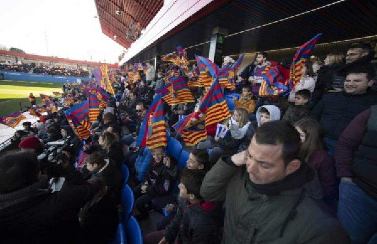 El gran gesto de Lionel Messi con varios niños, la selfie y la burla de Vidal en Barcelona