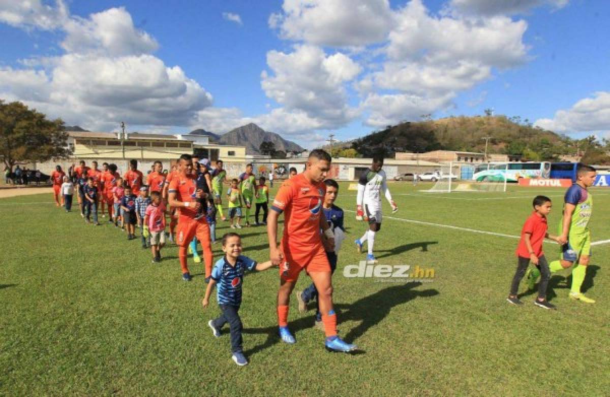 Gesto de Motagua con niños en Danlí, homenaje de Real España y el baile del 'machetazo' en Tocoa  