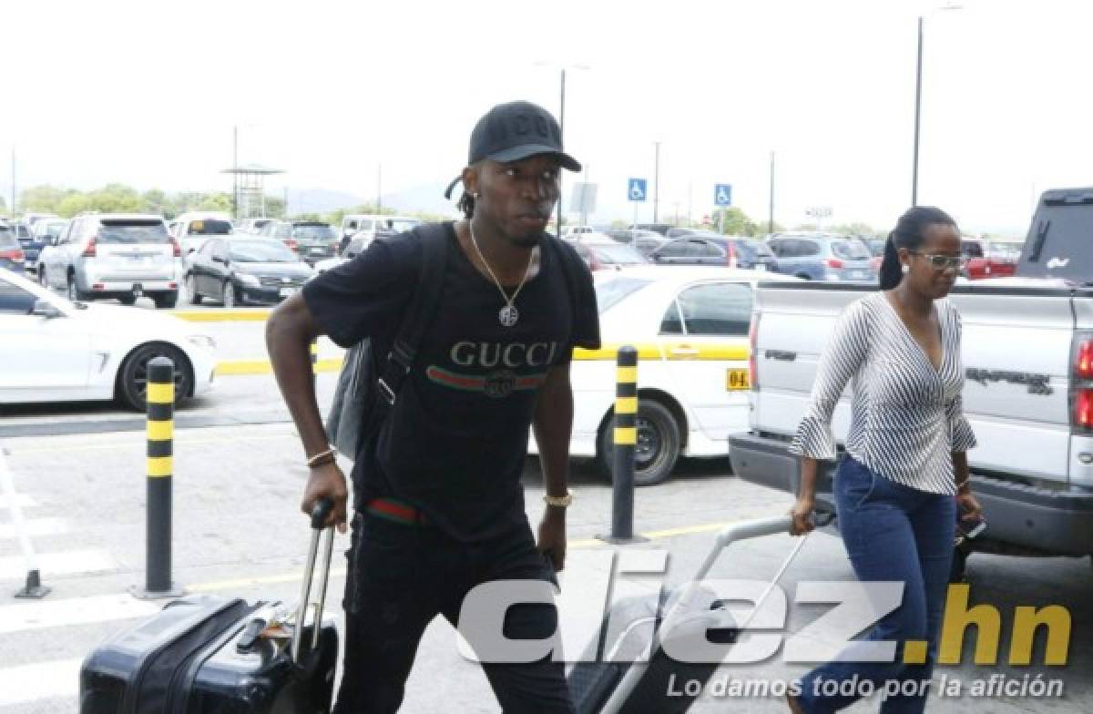 Con una visita sorpresiva: Emotiva despedida a Reinaldo Rueda, Elis y Chirinos en el aeropuerto