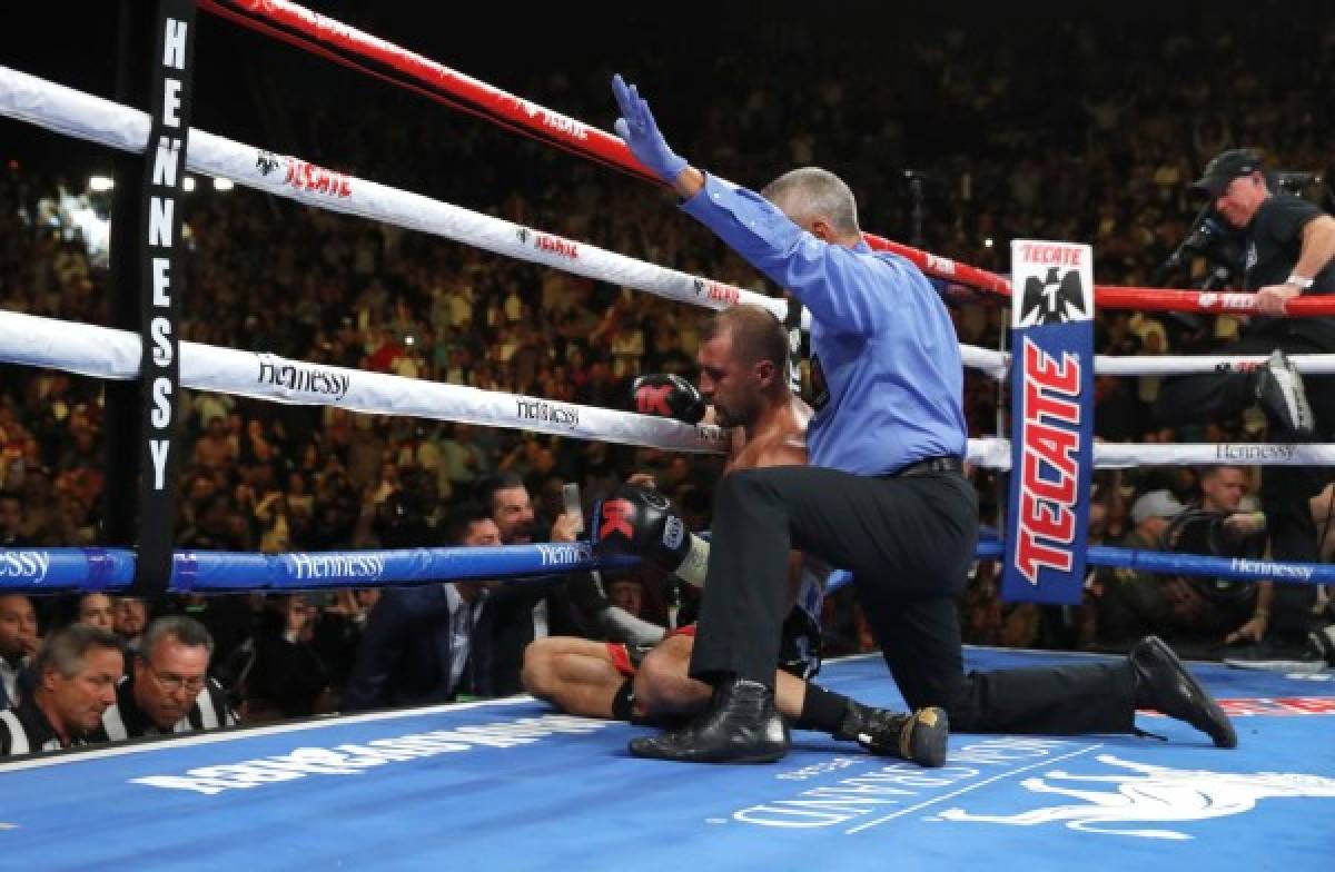 FOTOS: Mexicano Canelo Álvarez noquea a Kovalev en Las Vegas y logra hazaña histórica