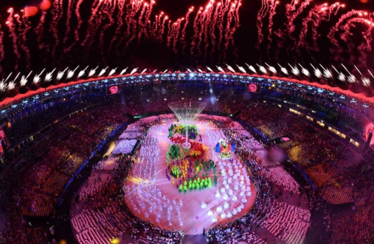 ¡Espectacular! Los brasileños clausuraron los Juegos Olímpicos de Río de forma magistral