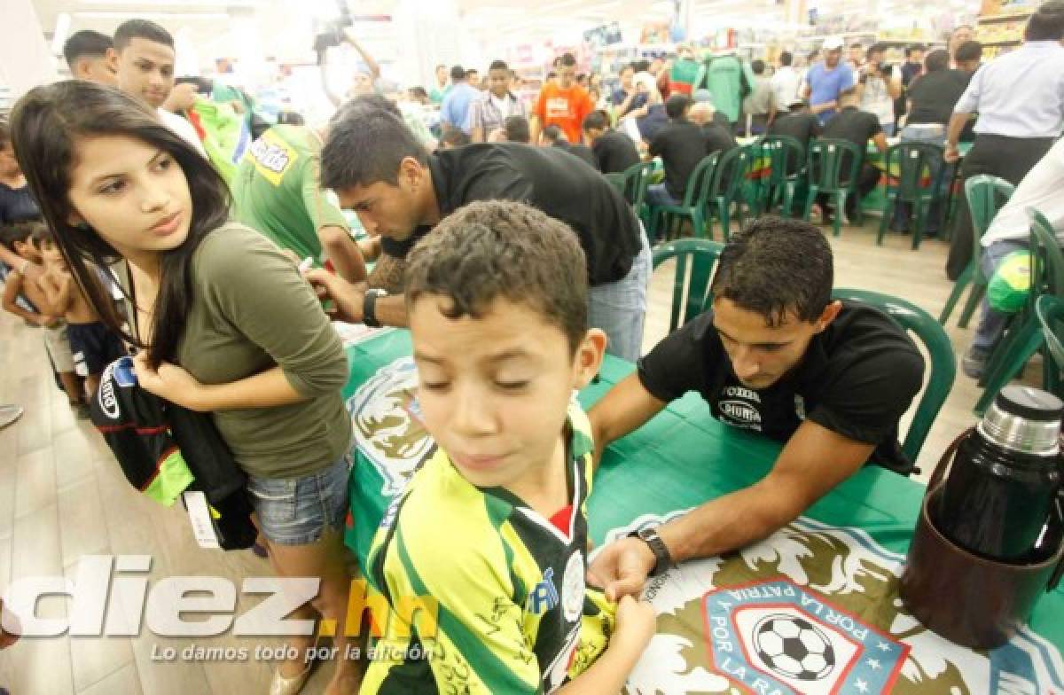 Marathón compartió con sus aficionados en Diunsa