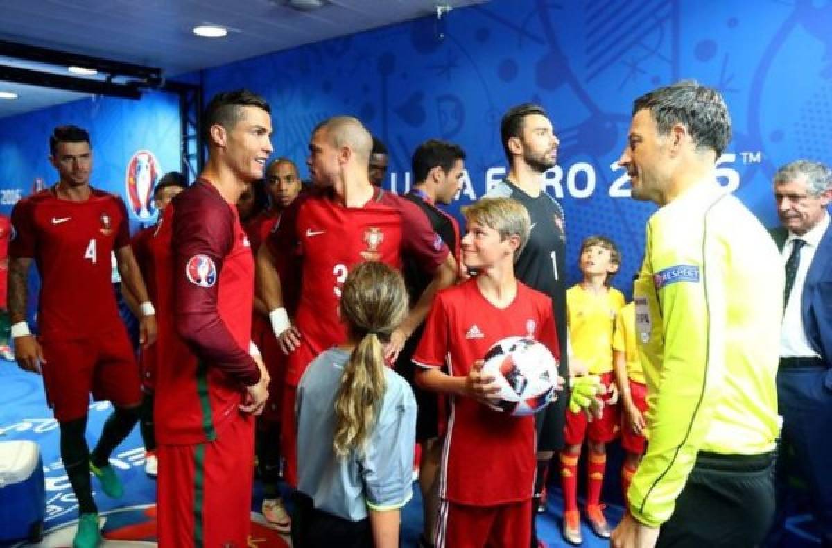 Árbitro reveló intimidades de Cristiano, Messi y Luis Suárez que están dando de qué hablar