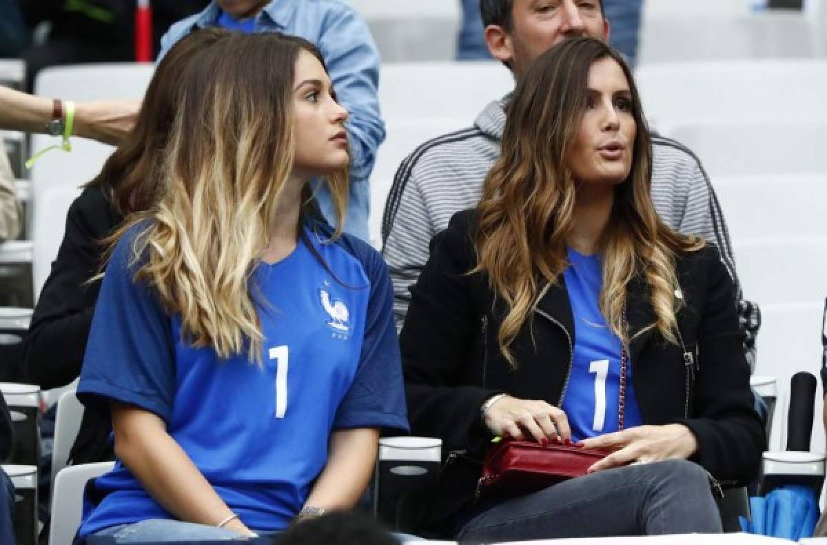 ¡Apoyo especial! La hermosa Marine Lloris, esposa del portero de la selección de Francia