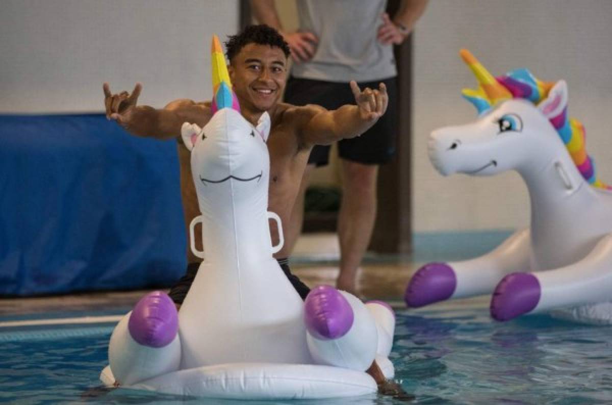 Carreras en unicornios inflables: el divertido ejercicio de Inglaterra antes de Panamá