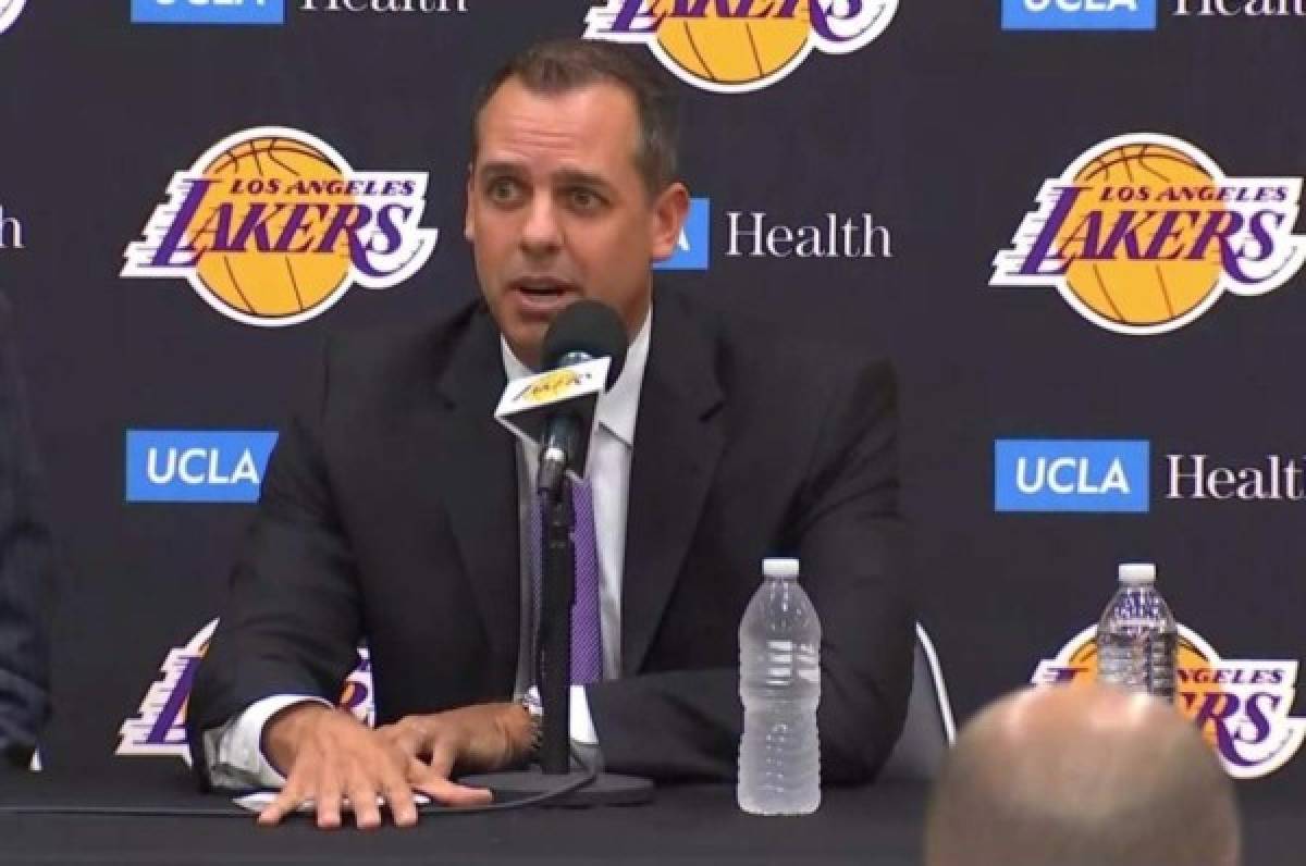 Los Lakers presentan a Frank Vogel, su nuevo entrenador