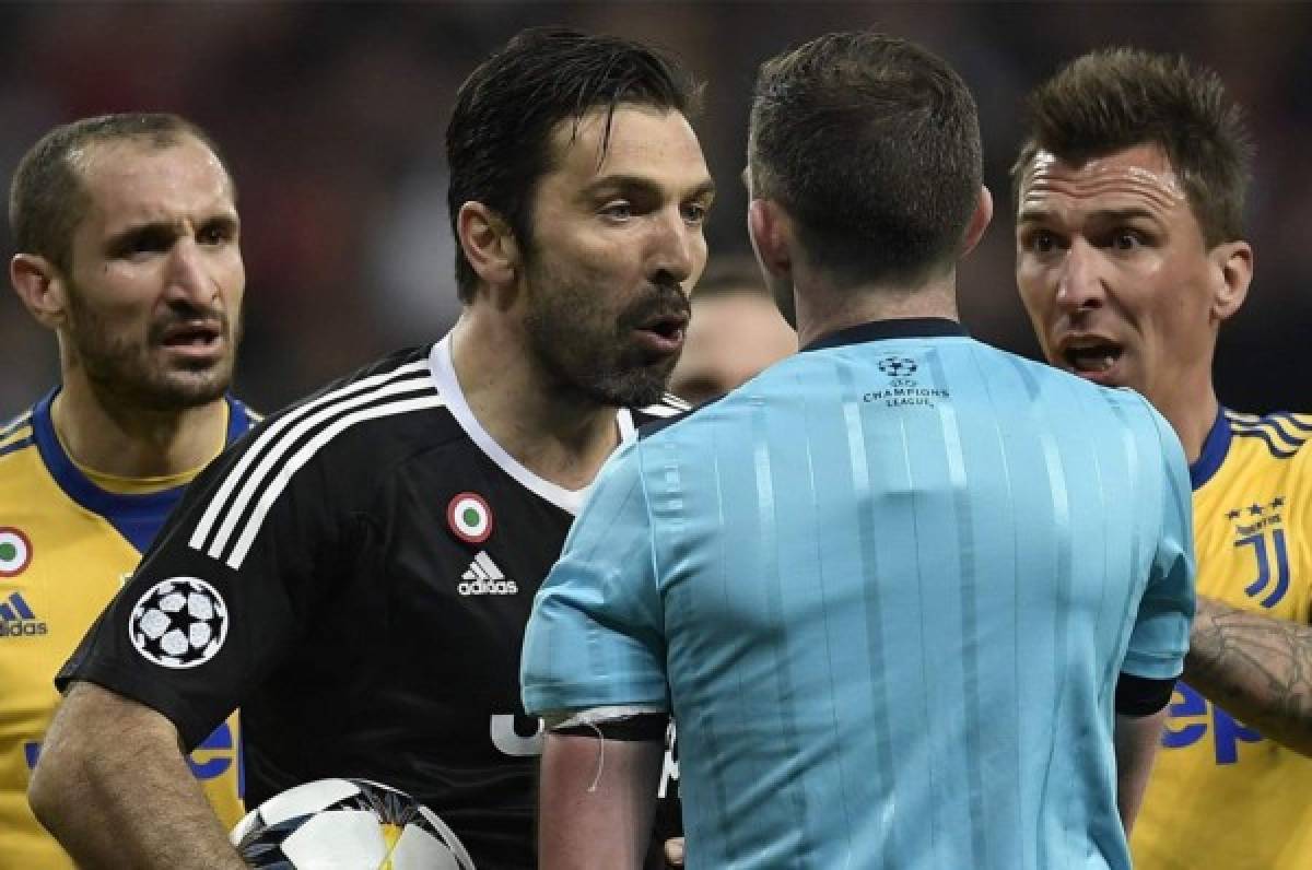 UEFA aplica tres partidos de suspensión a Gianluigi Buffon