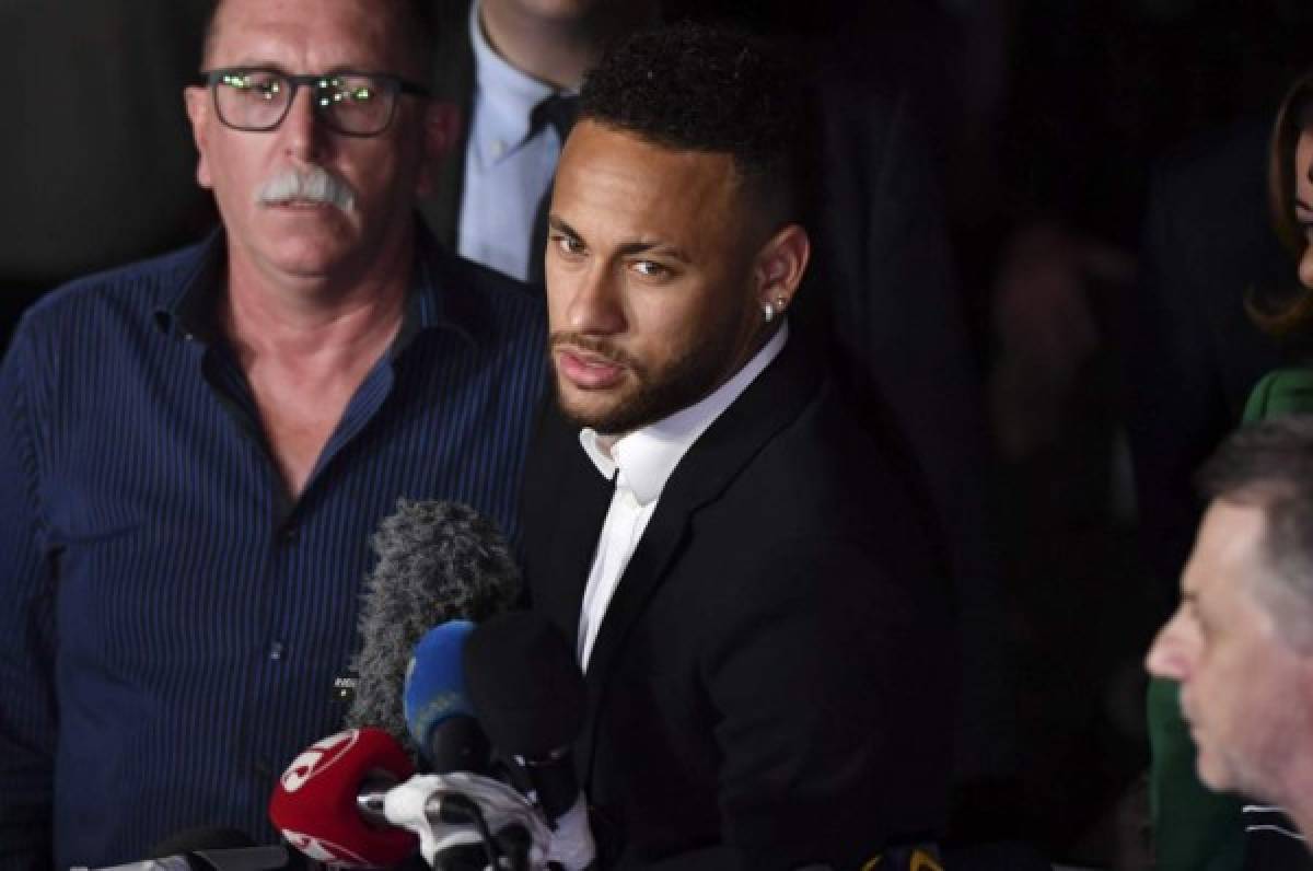 ¡La UEFA castiga duramente a Neymar tras insultar a una cuarteta arbitral!