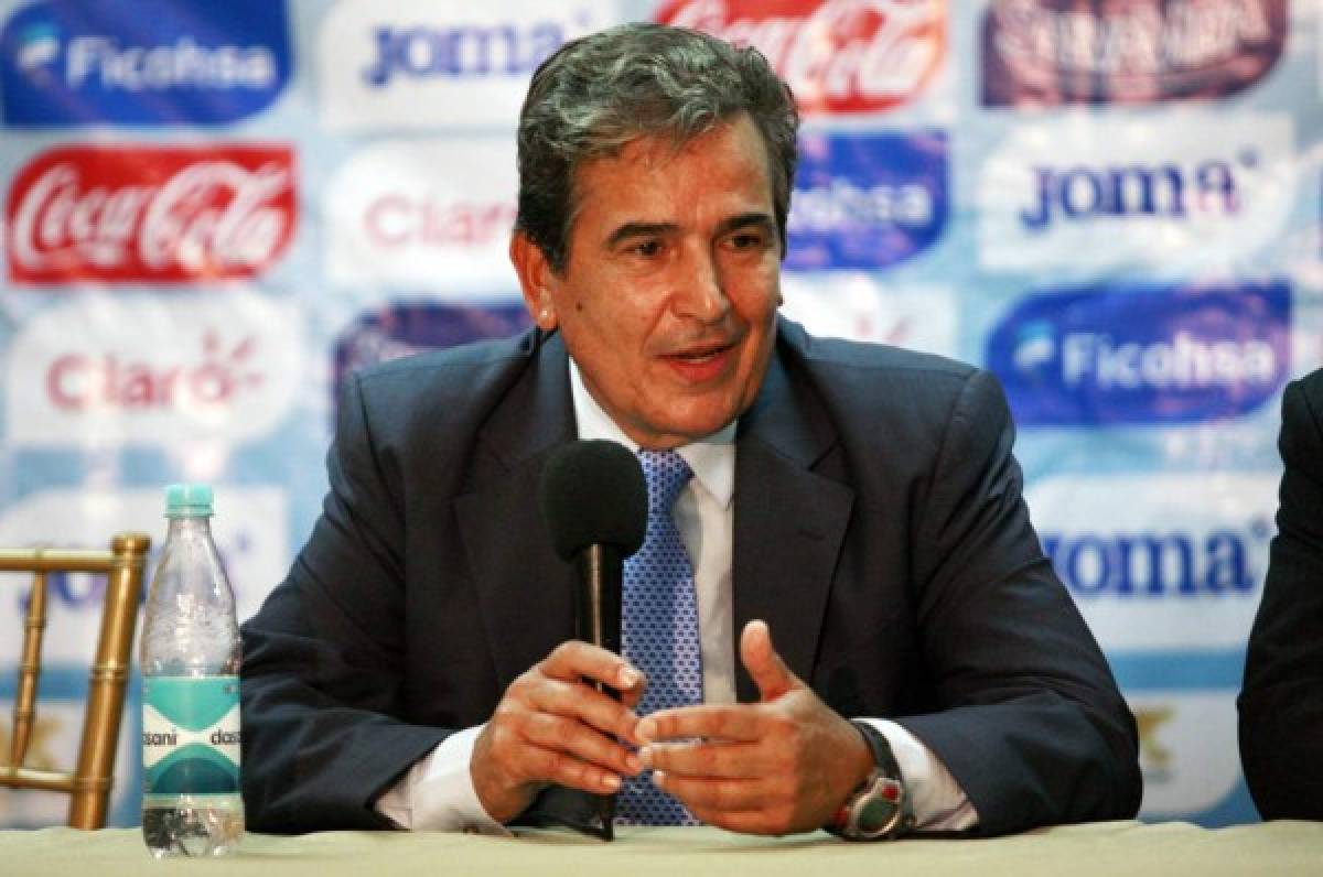 Perú casi le 'roba' a Honduras al técnico Jorge Luis Pinto