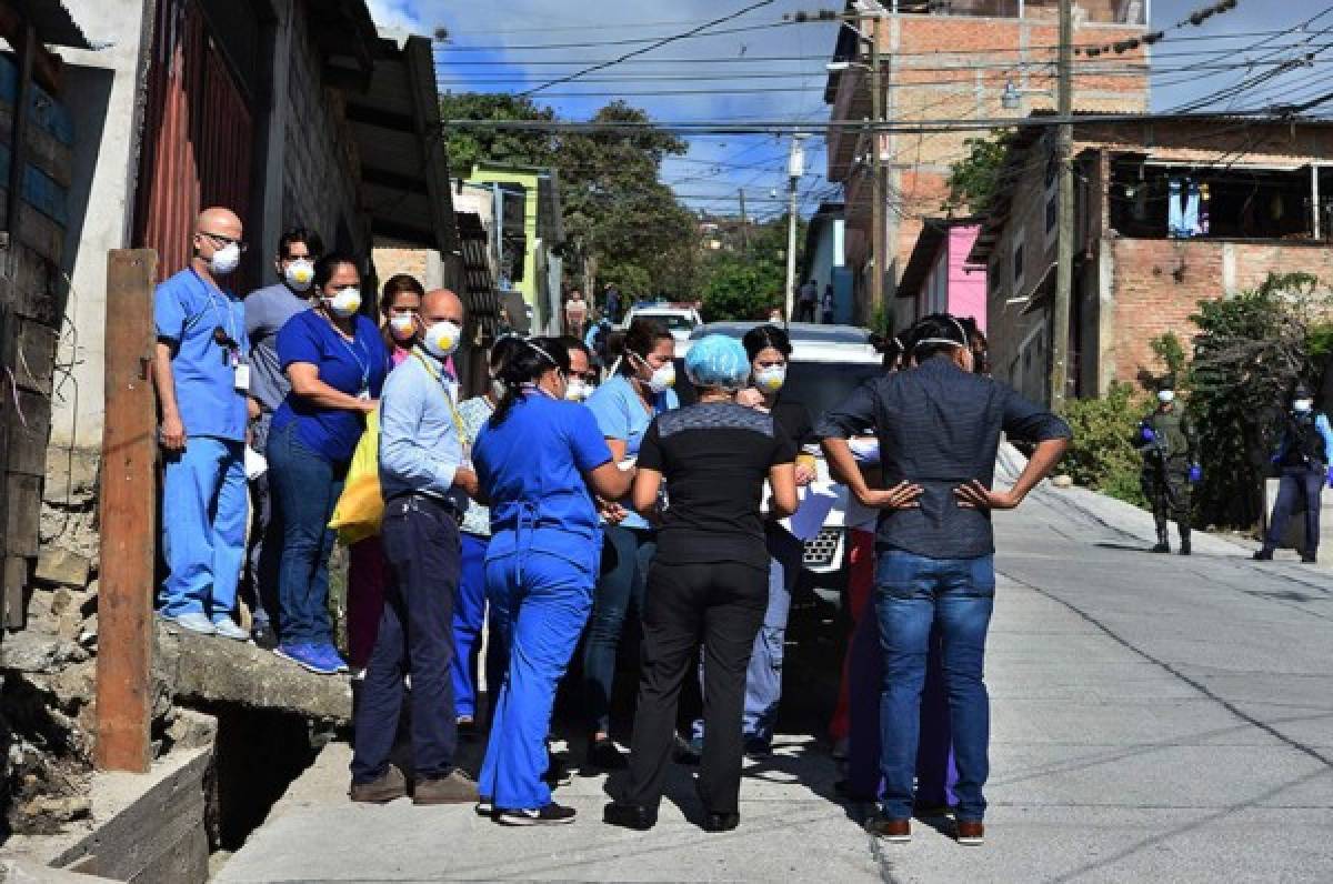Tegucigalpa con colonias militarizadas, mercados con gente y calles desoladas