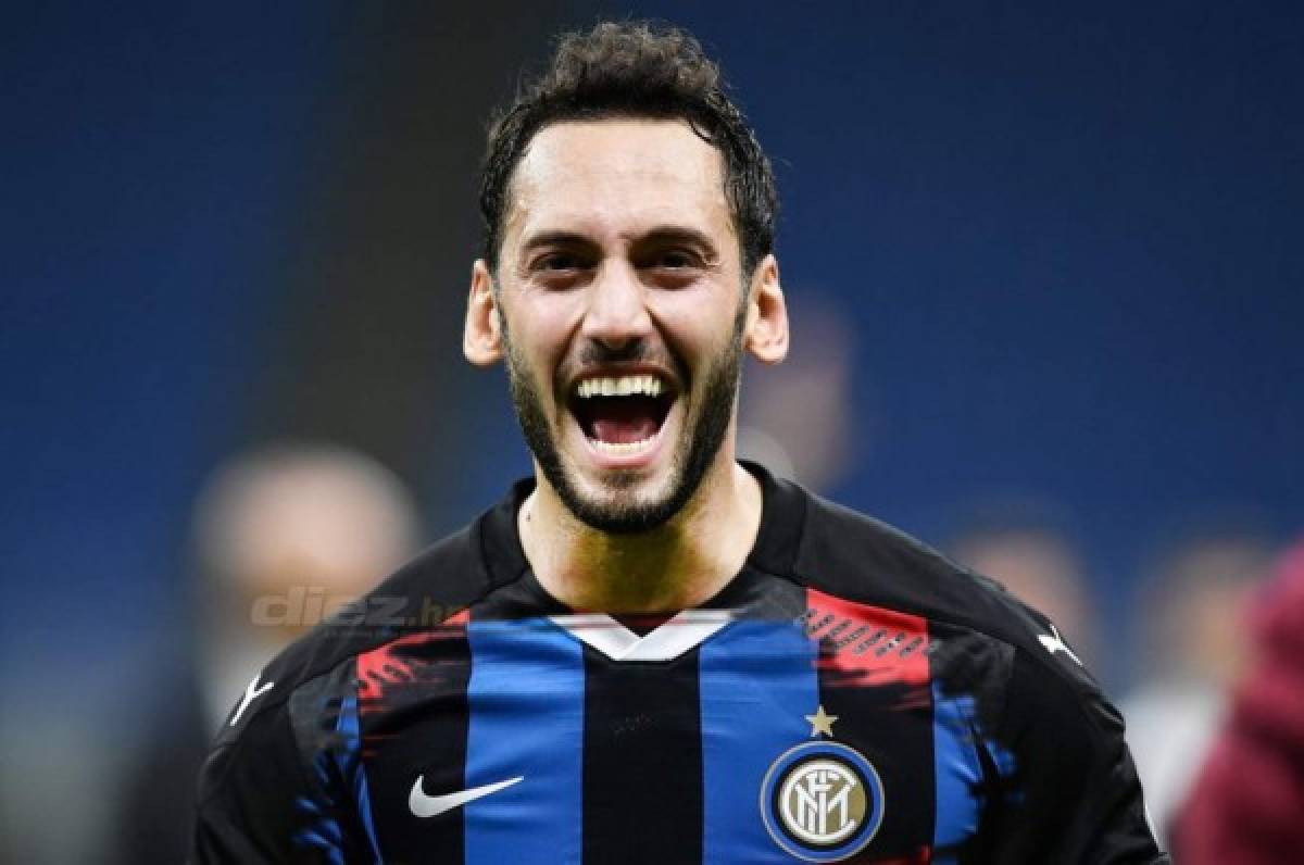 Hakan Calhanoglu traiciona al AC Milan tras fichar por el Inter, vigente campeón de Italia