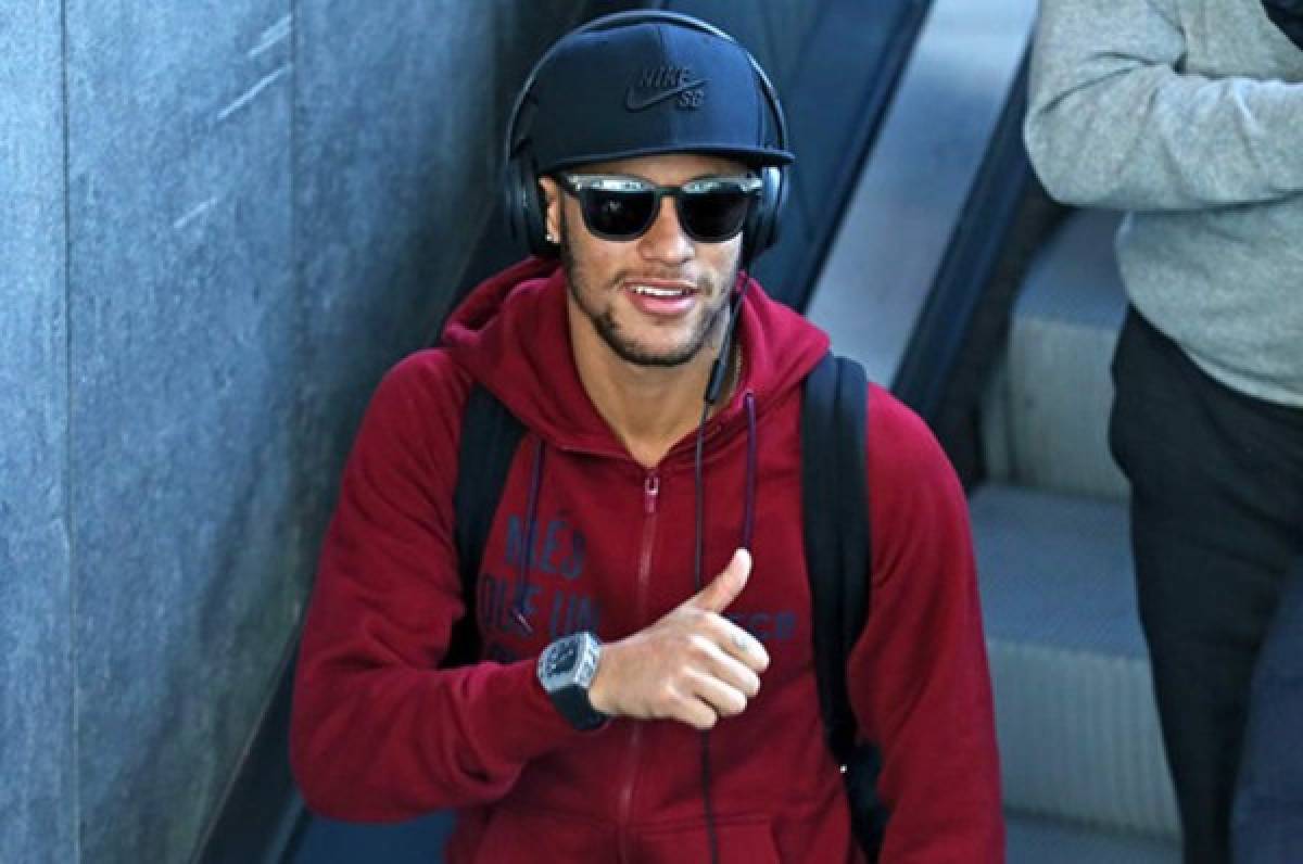 Neymar habría pasado la revisión médica acompañado de Maxwell en Portugal