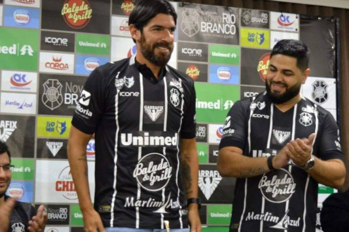 ¡'Loco' Abreu ficha por su equipo 28° a los 42 años de edad!