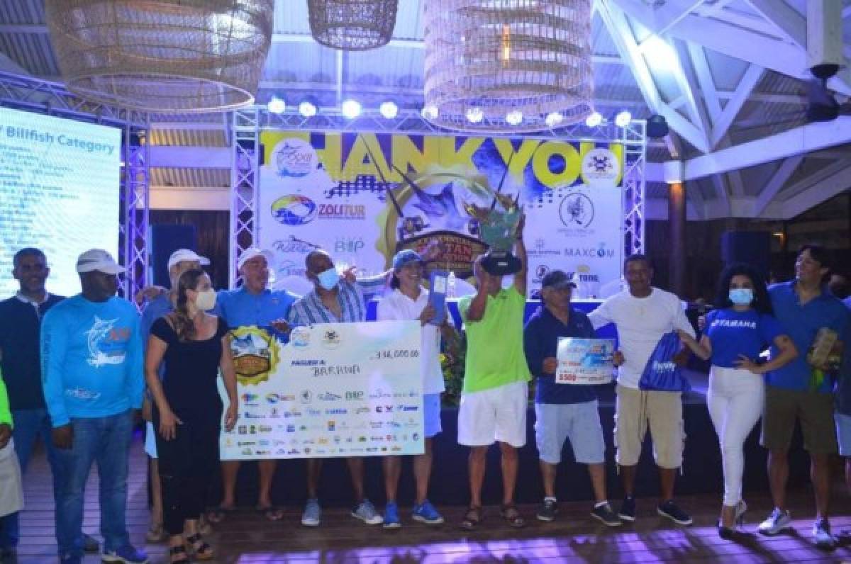 Embarcación Barana toca el cielo en el XXII Torneo de Pesca de Roatán con 2,000 puntos