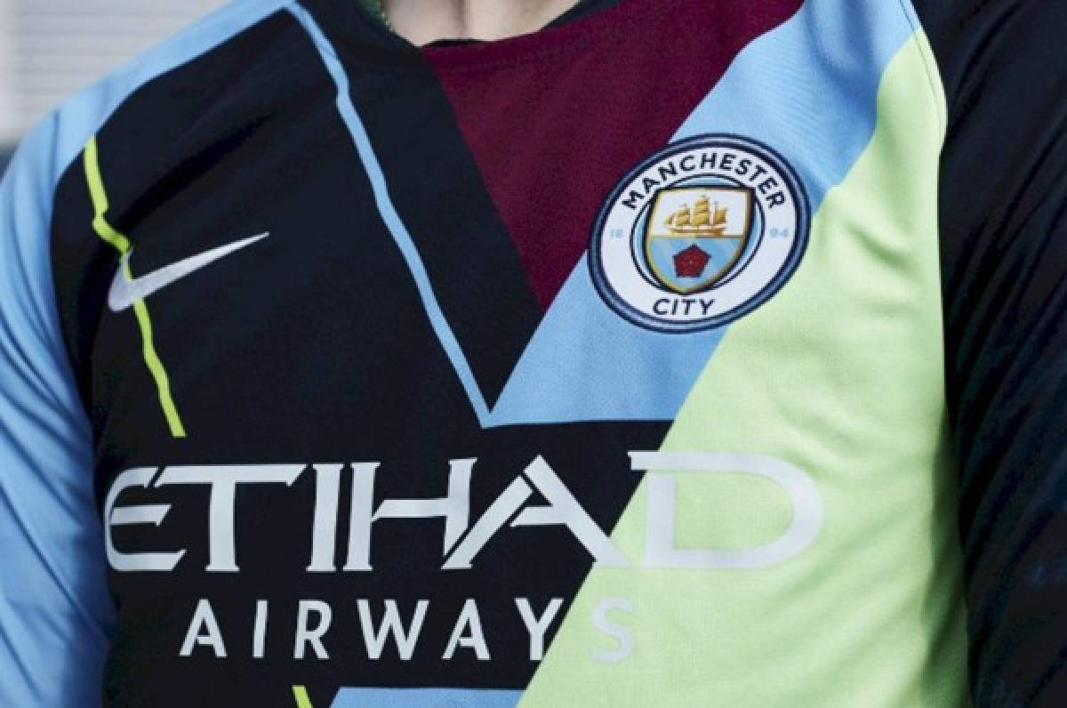 Manchester City presenta su nueva y extraña camisa que combina nueve diseños