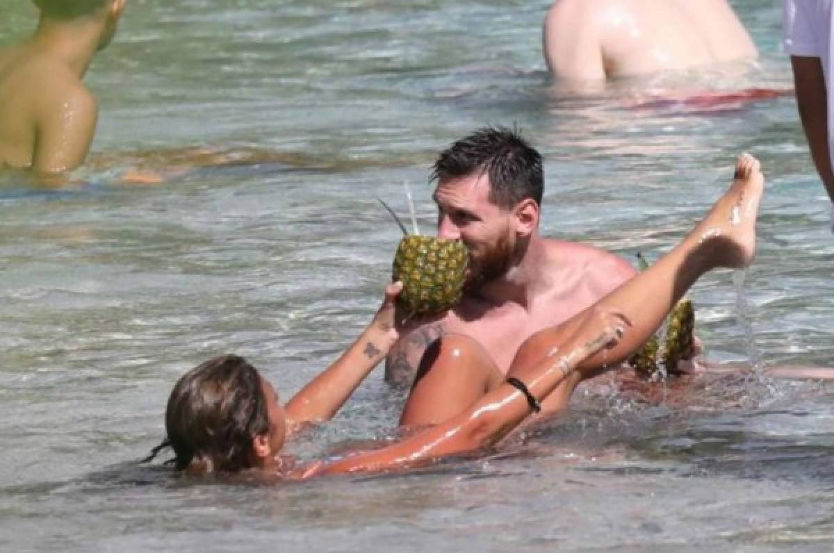 Las nuevas fotos de Antonella Rocuzzo en Antigua y Barbuda con Messi