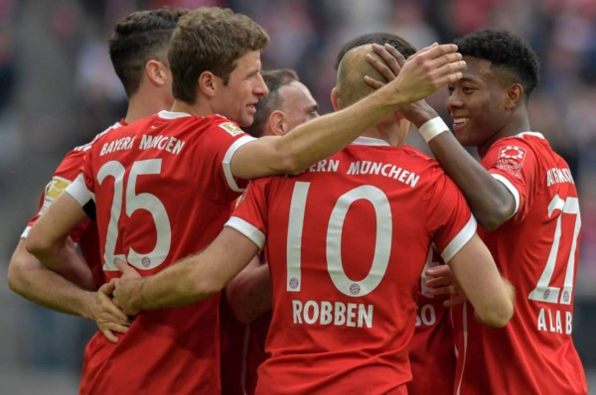 ¡De escándalo! Bayern golea al Hamburgo con un Lewandowski de leyenda