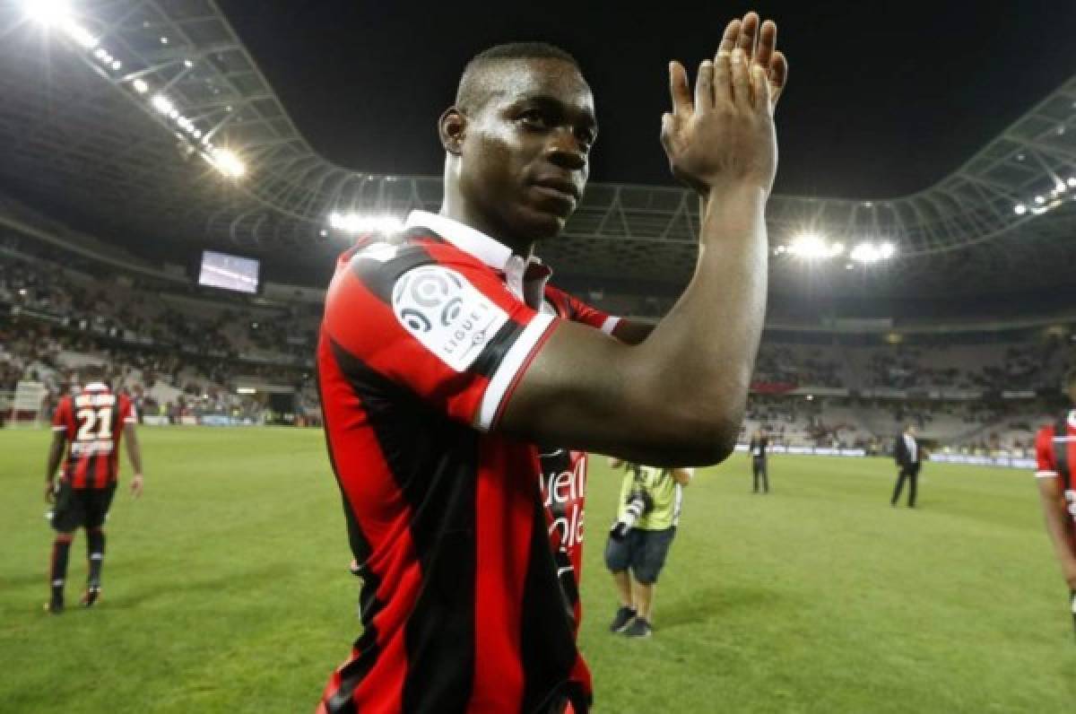 Mario Balotelli renueva su contrato con el Niza de Francia