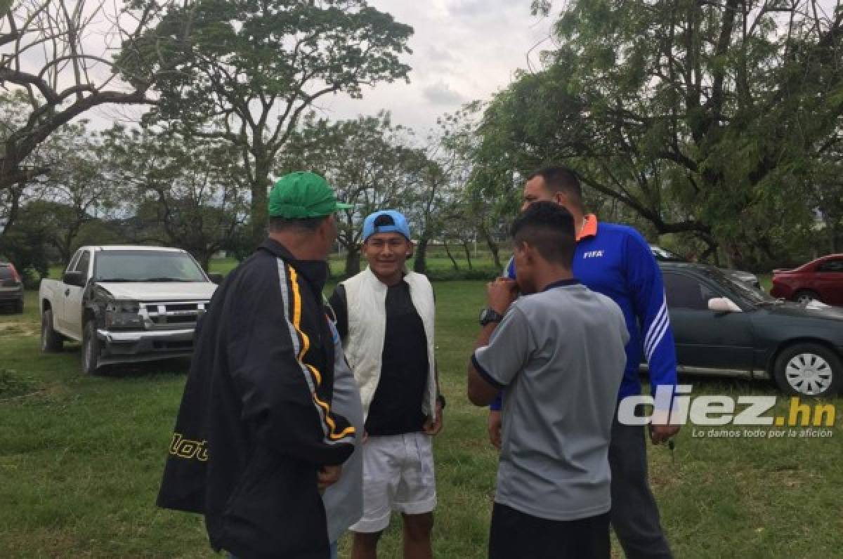 Iván 'Chino” López no se olvida del Parrillas One y llega a entrenamiento