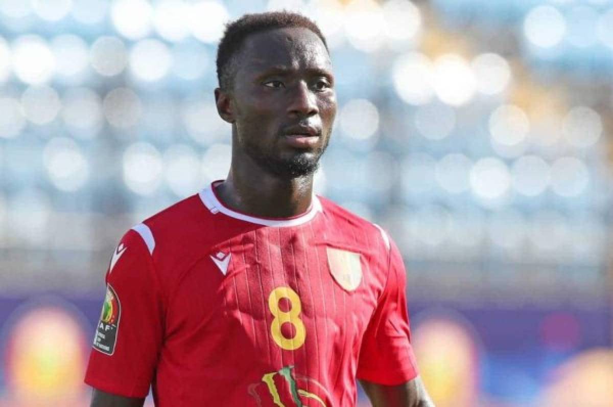 Naby Keita, futbolista del Liverpool, atrapado en Guinea tras golpe de estado en el país africano
