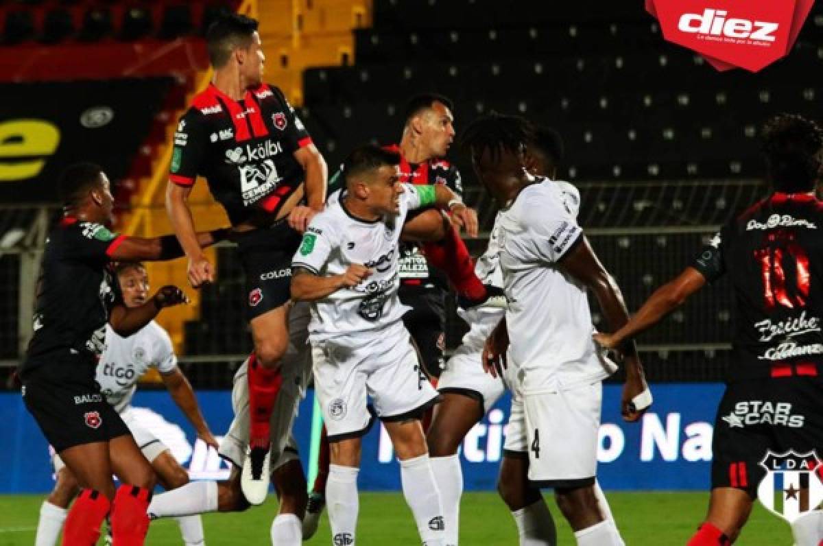 Alex López y Alalajuelense triunfan ante Sporting San José con triplete de Marcel Hernández; siguen de líderes