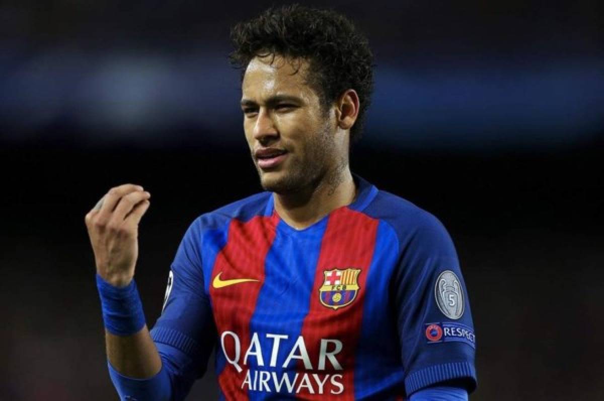 ¡Así se encuentra Neymar apoyando al Barcelona en el Clásico Español!