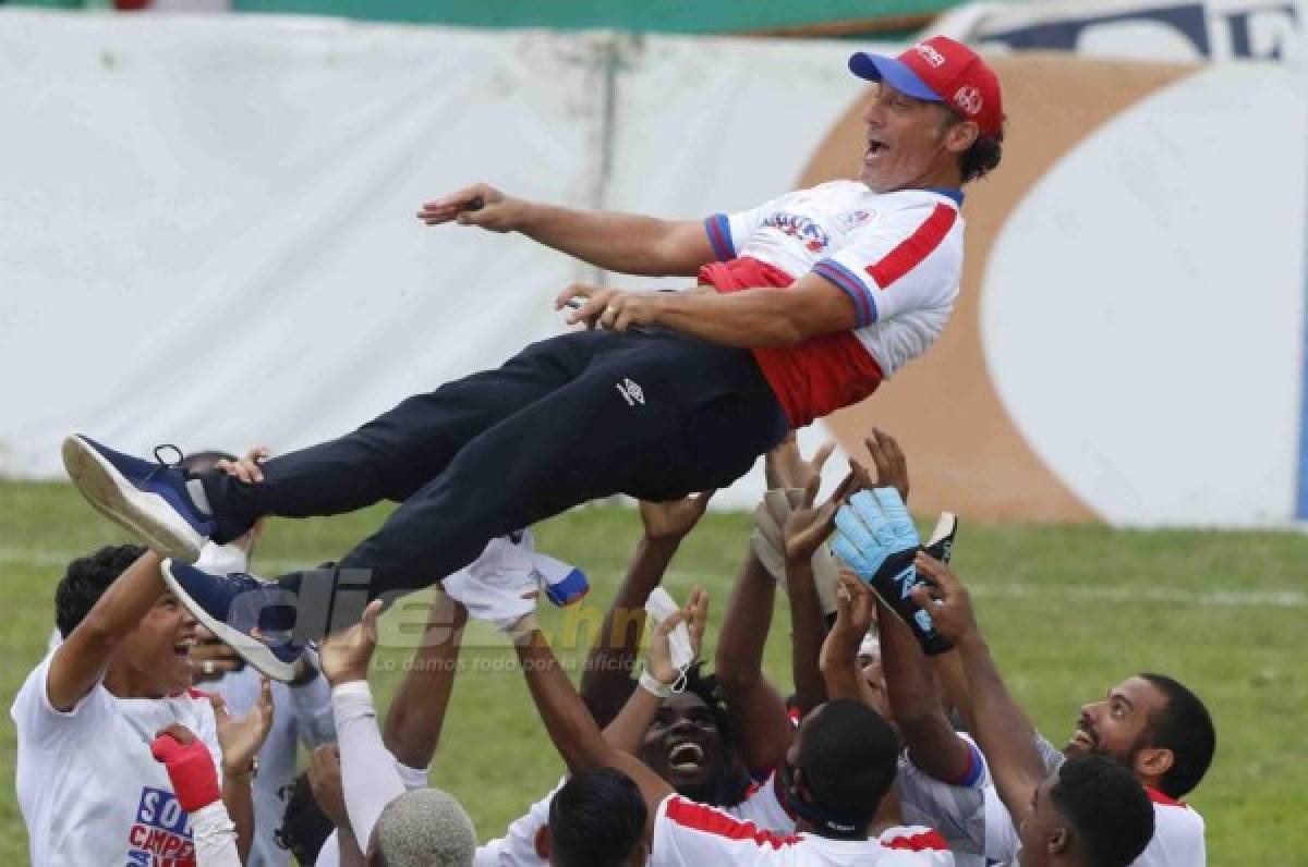 El Yankel se pinta de blanco: así fue la locura del Olimpia luego de coronarse bicampeón en Honduras