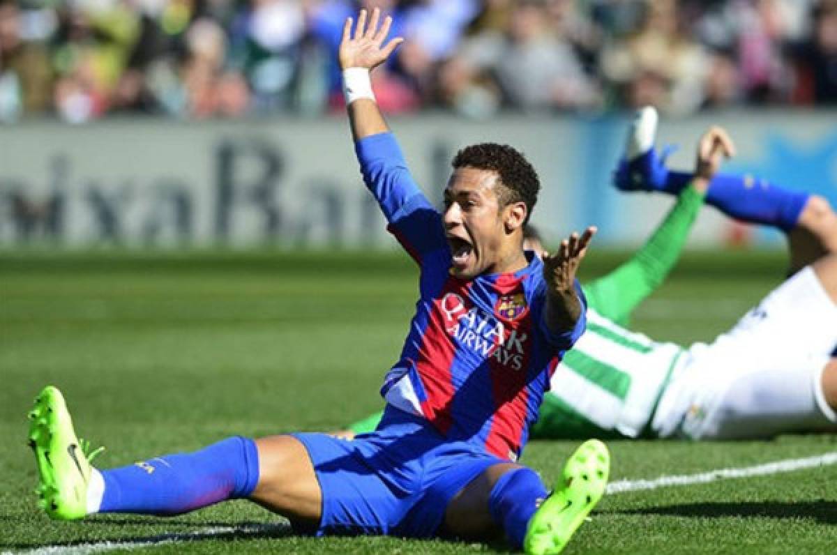 Neymar se burla de los árbitros por el gol anulado en redes sociales