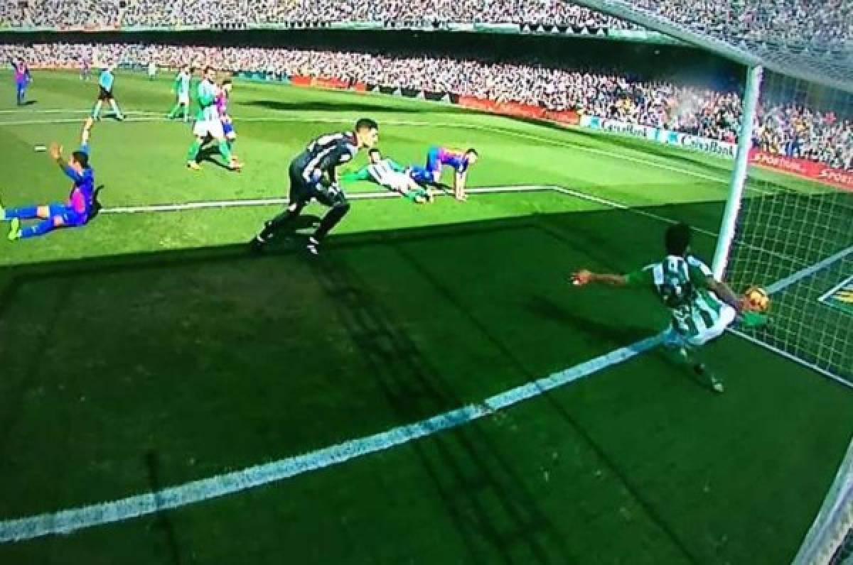 El gol mal anulado que tiene indignado al Barcelona frente al Betis