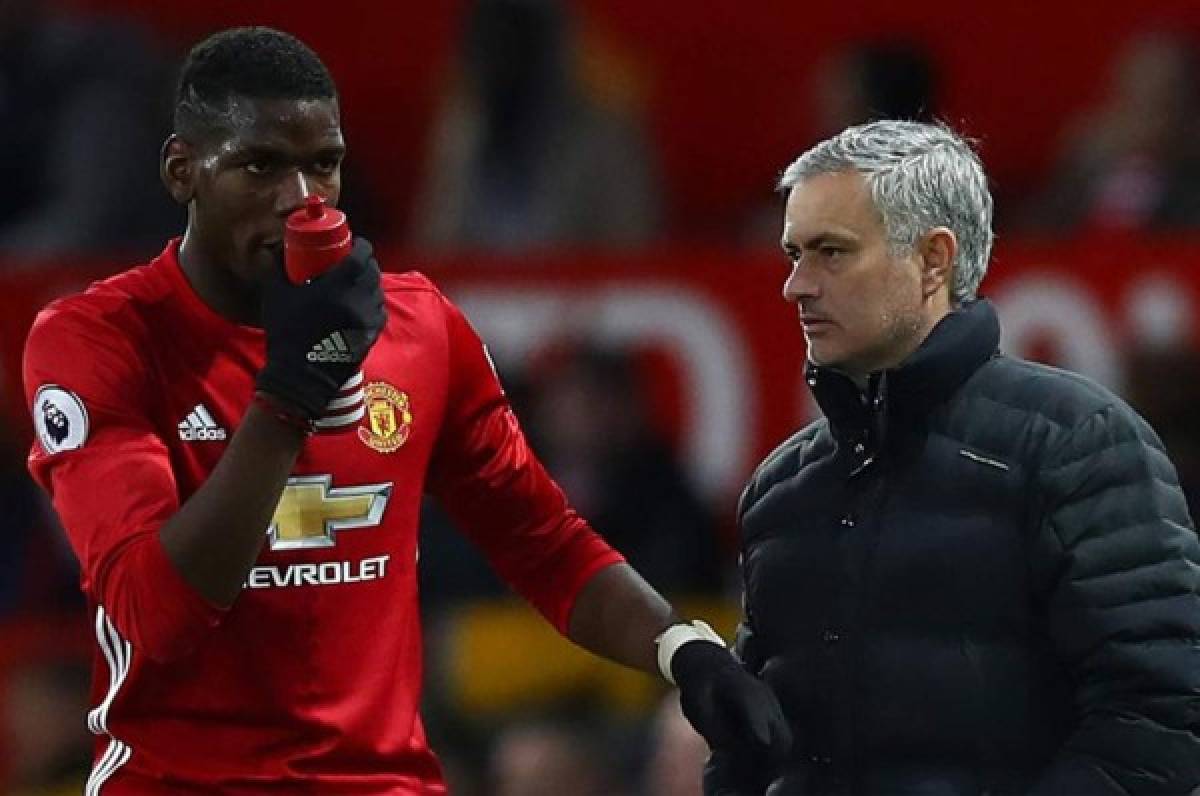 Pogba está 'feliz' según Mourinho y se va a quedar, según el club