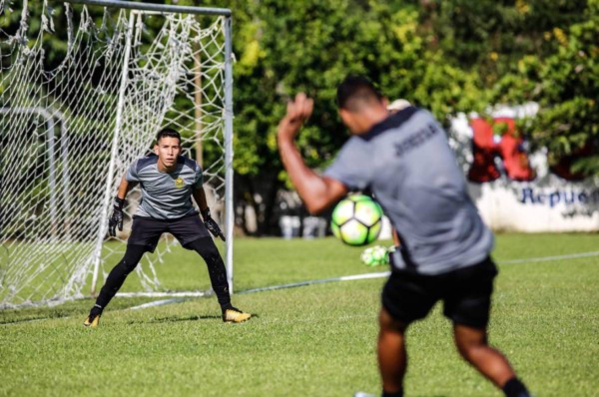 Real España anuncia a Michael Perelló como arquero suplente ante Platense