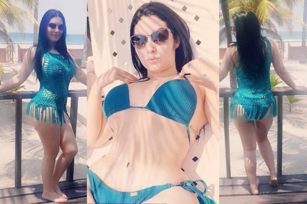 Ariana Herchi sigue calentando el verano 2017 con espectaculares fotos