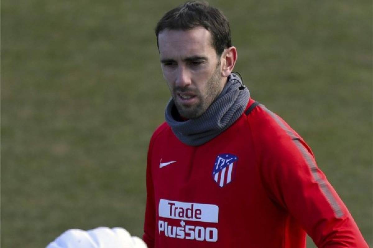 Diego Godín regresó a los entrenos y estará listo la próxima semana