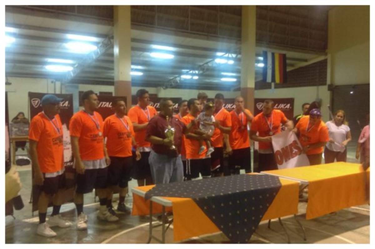 Seven Gym se corona campeón de la liga de baloncesto en La Lima