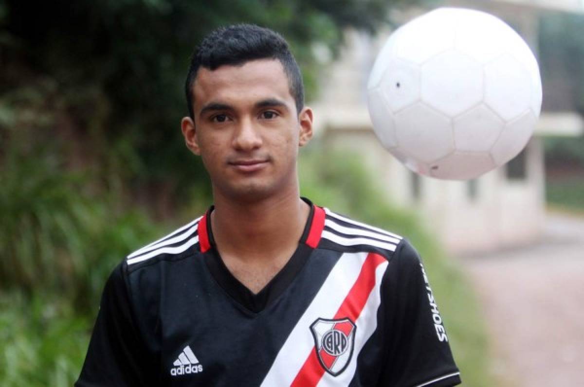 La pesadilla de futbolista hondureño abandonado por agente en Argentina