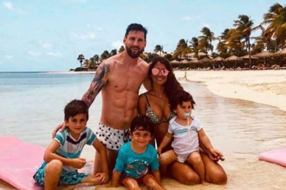 Lionel Messi cambia de 'look' en sus vacaciones con Antonella  