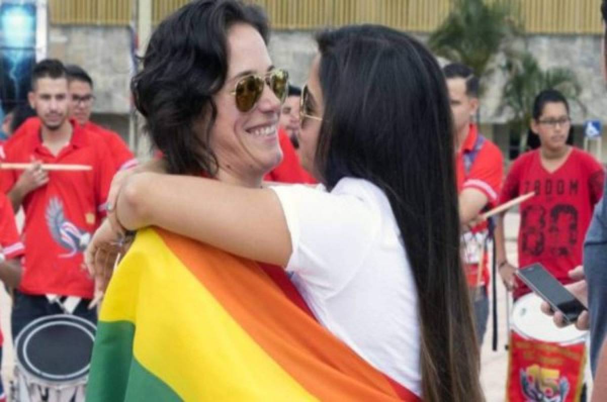 Costa Rica se convierte en el primer país centroamericano en aceptar matrimonio gay