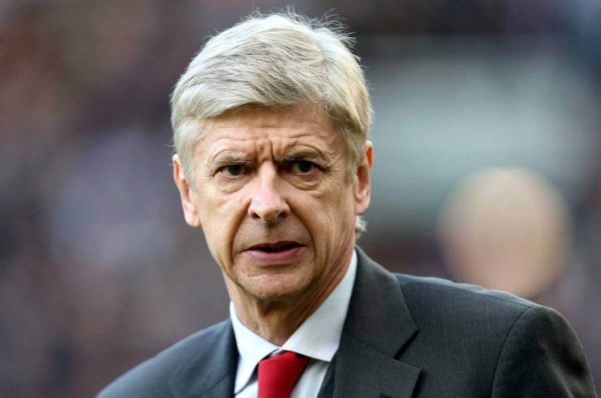 Arsene Wenger, extécnico del Arsenal, podría volver a los banquillos