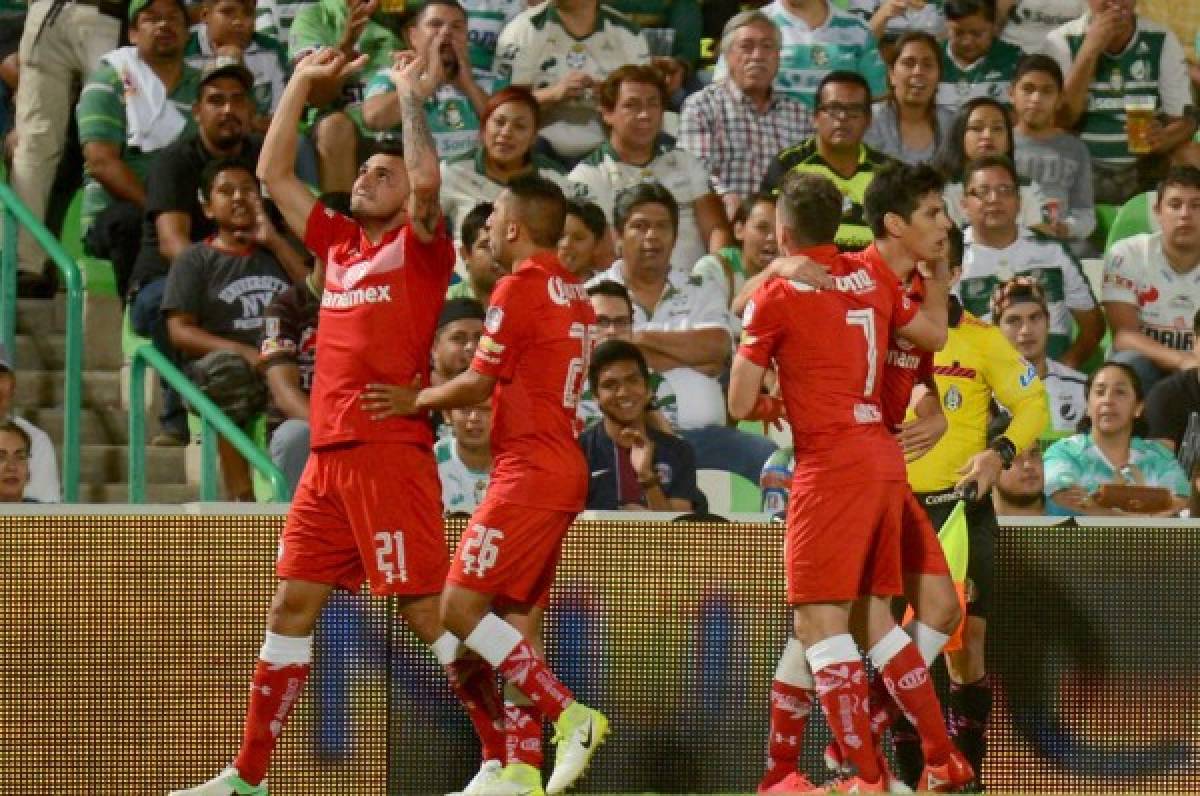 Toluca arrolla al Santos Laguna en juego de ida de liguilla de México